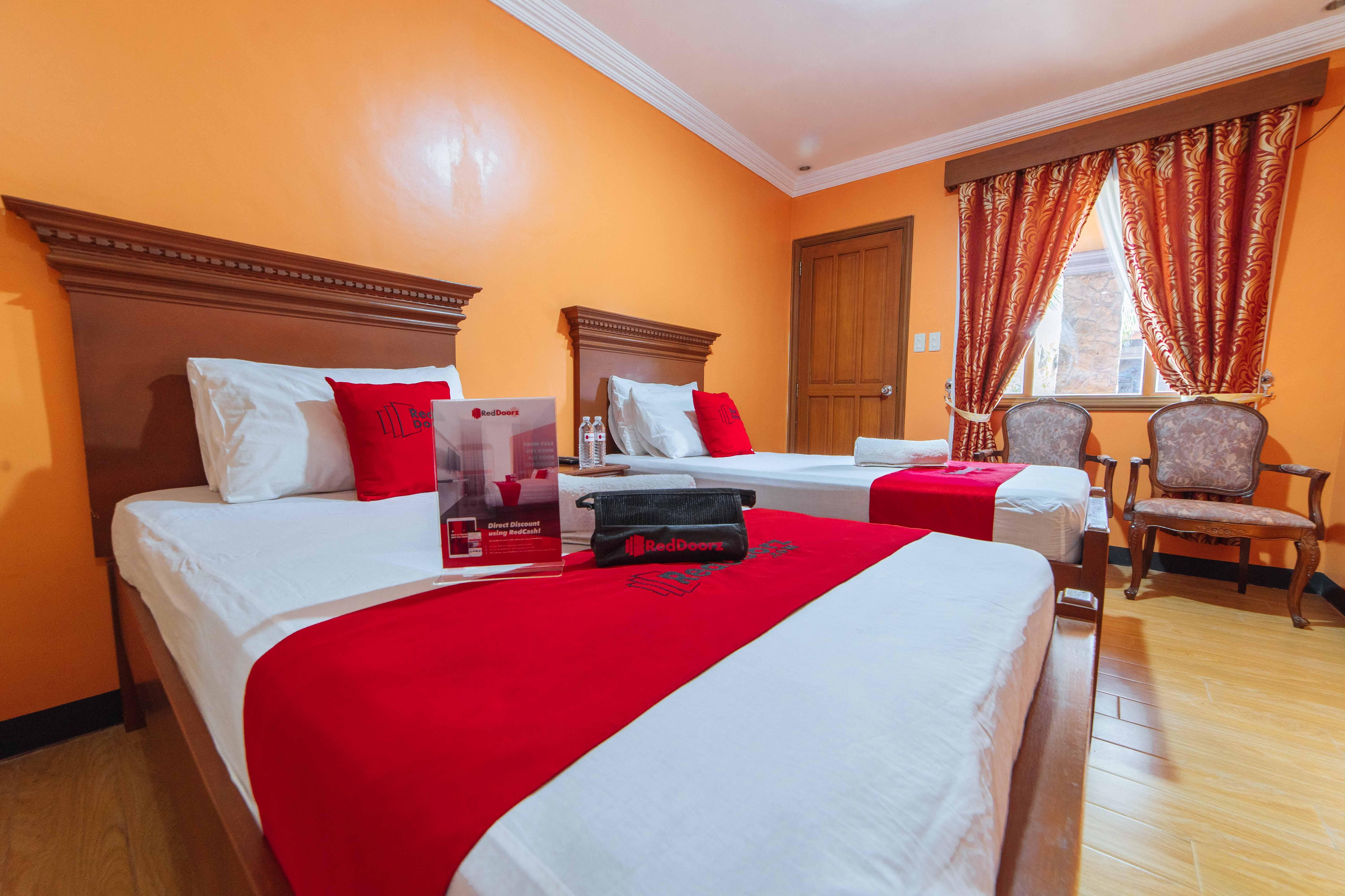 Reddoorz Plus @ Starhomes Olivianville Tarlac City Buitenkant foto