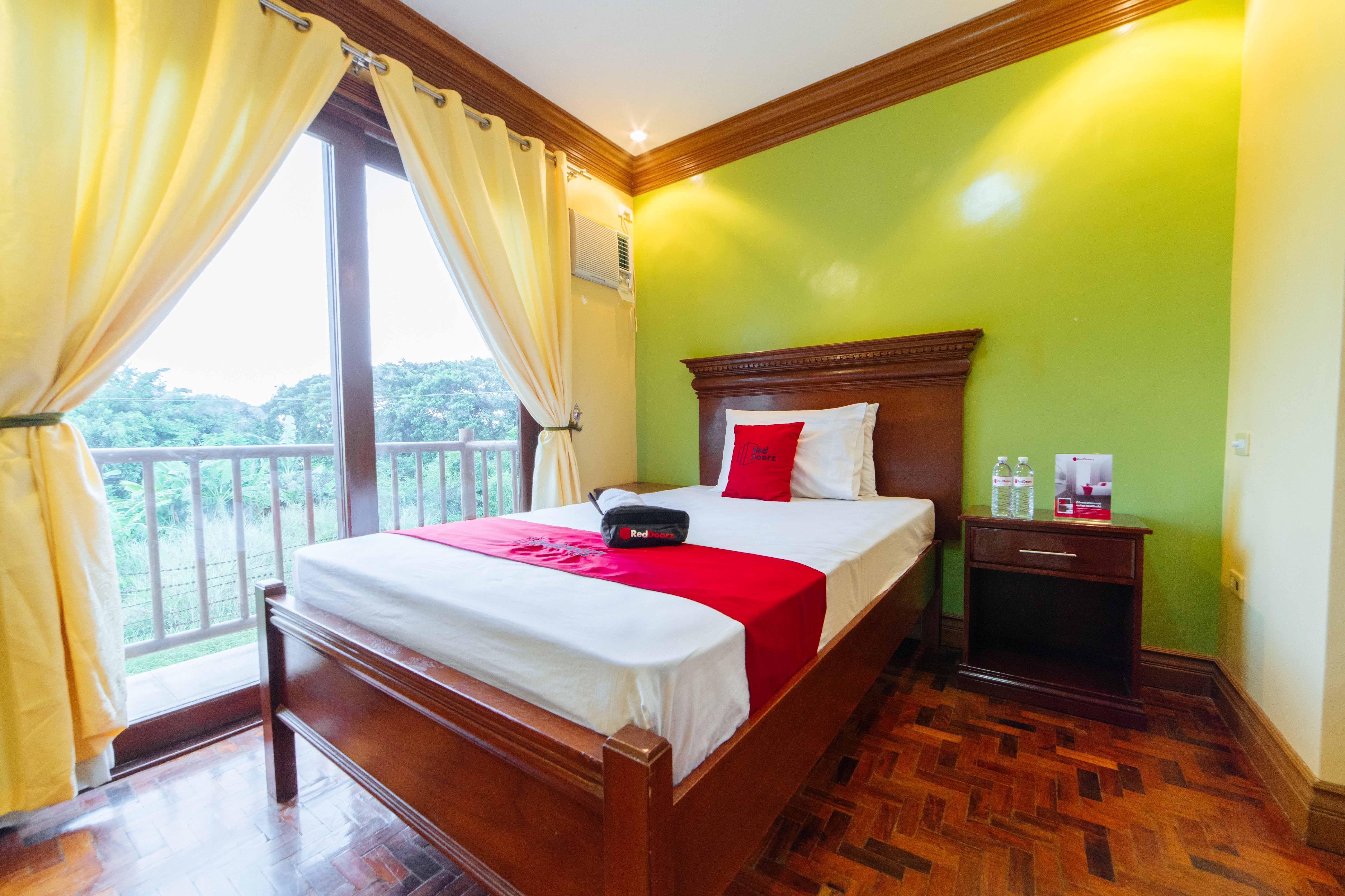 Reddoorz Plus @ Starhomes Olivianville Tarlac City Buitenkant foto