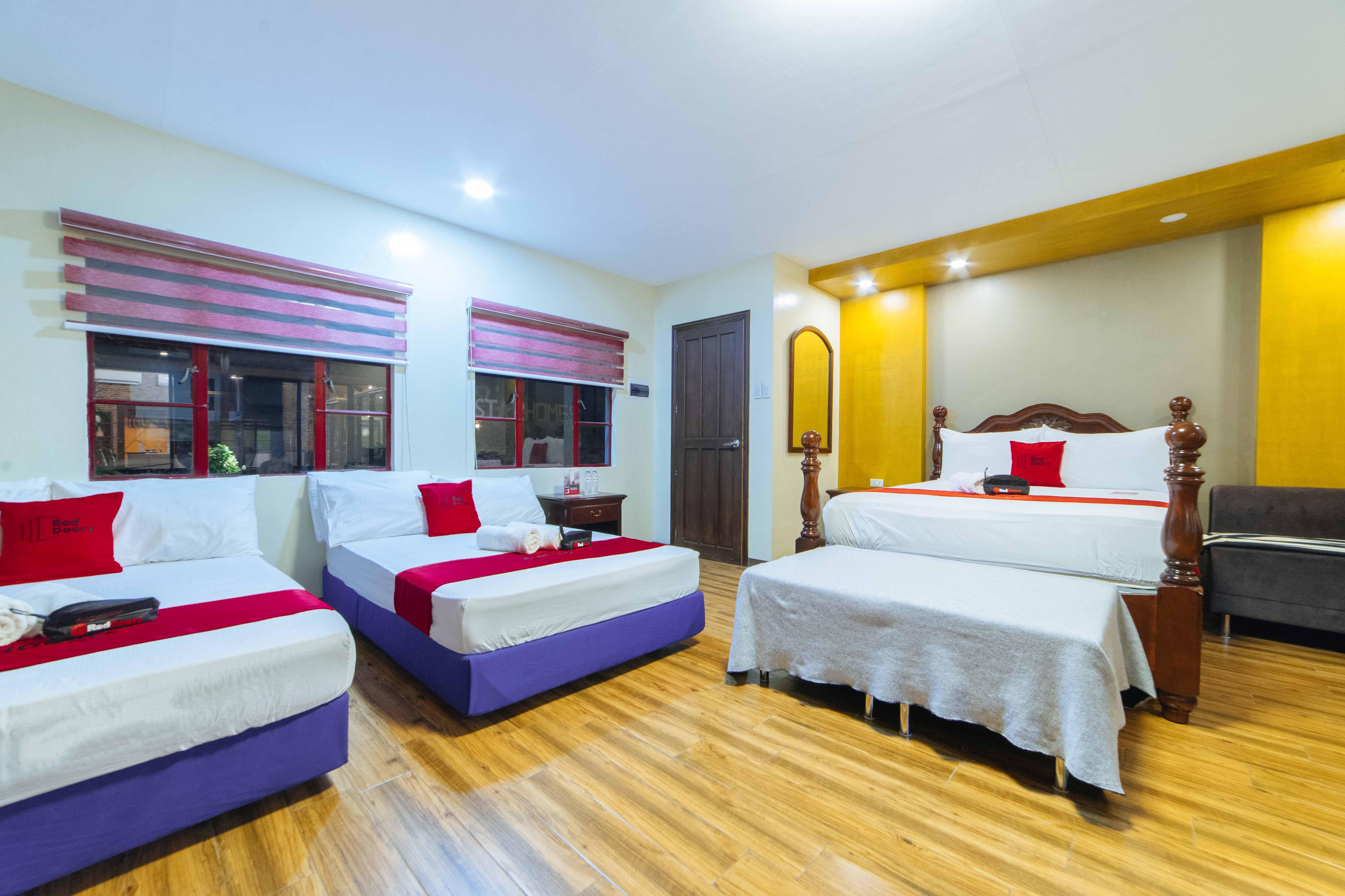 Reddoorz Plus @ Starhomes Olivianville Tarlac City Buitenkant foto