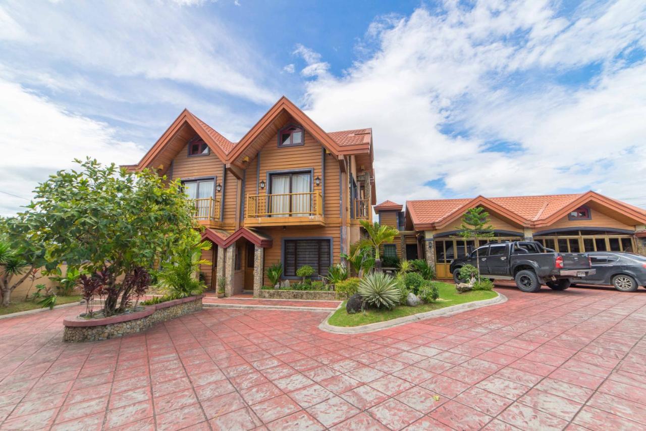 Reddoorz Plus @ Starhomes Olivianville Tarlac City Buitenkant foto