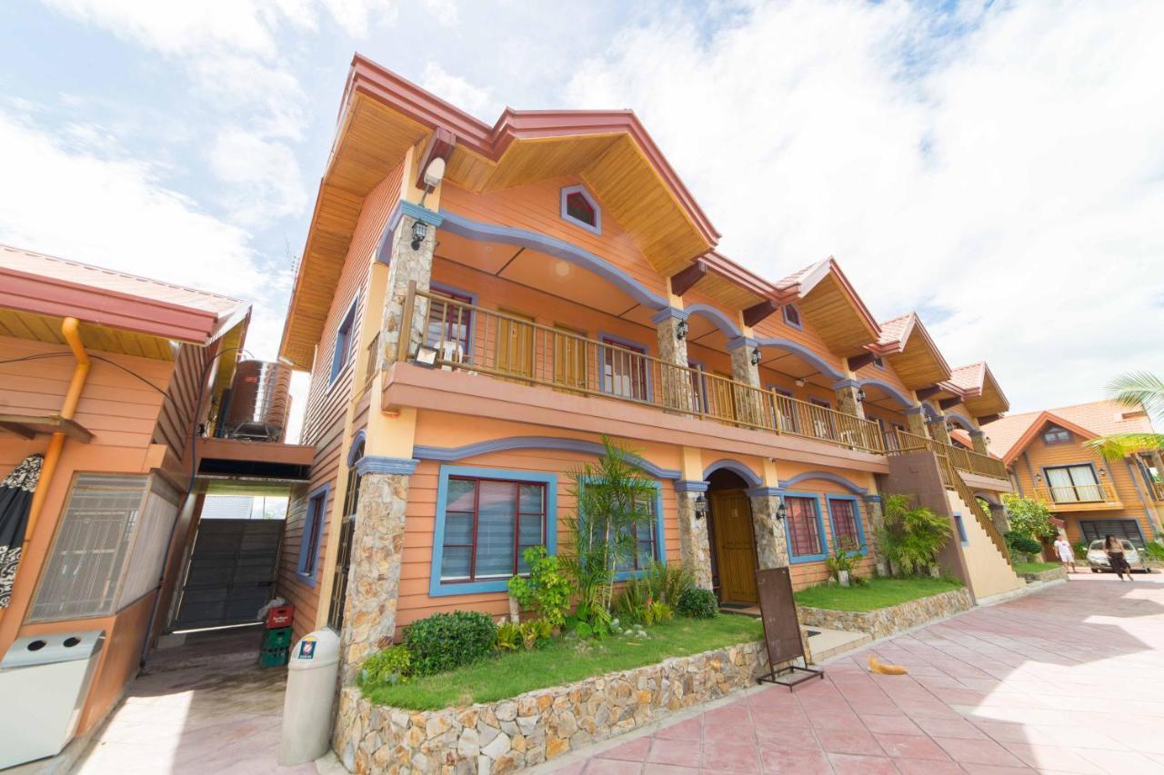 Reddoorz Plus @ Starhomes Olivianville Tarlac City Buitenkant foto
