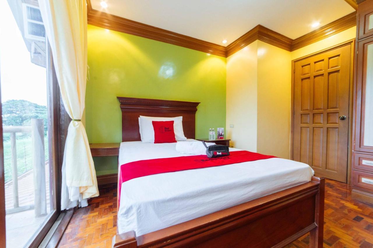 Reddoorz Plus @ Starhomes Olivianville Tarlac City Buitenkant foto