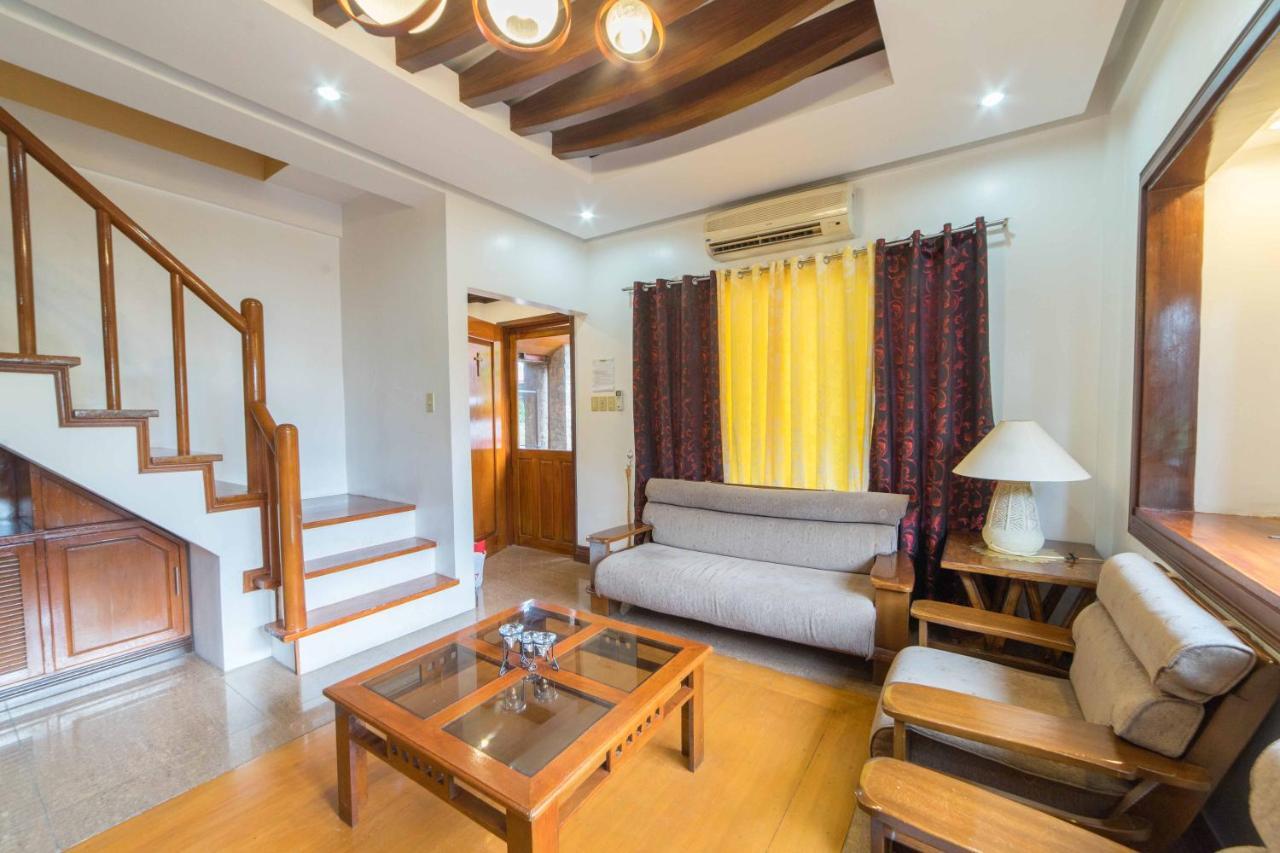 Reddoorz Plus @ Starhomes Olivianville Tarlac City Buitenkant foto